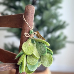 Felt Mistletoe Sprig Ornament, Green Leaf Sprig Ornament, Christmas Decoration, Tree Ornament, Hanging Decoration, Xmas Ornament
